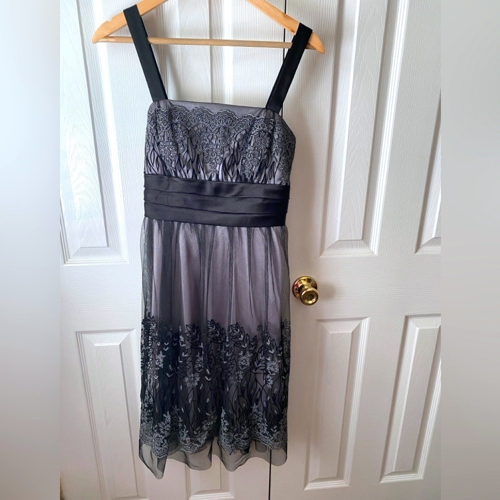 VINTAGE Kathy Roberts Black/Gray Embroidered Floral Tulle Metallic Party Dress 6